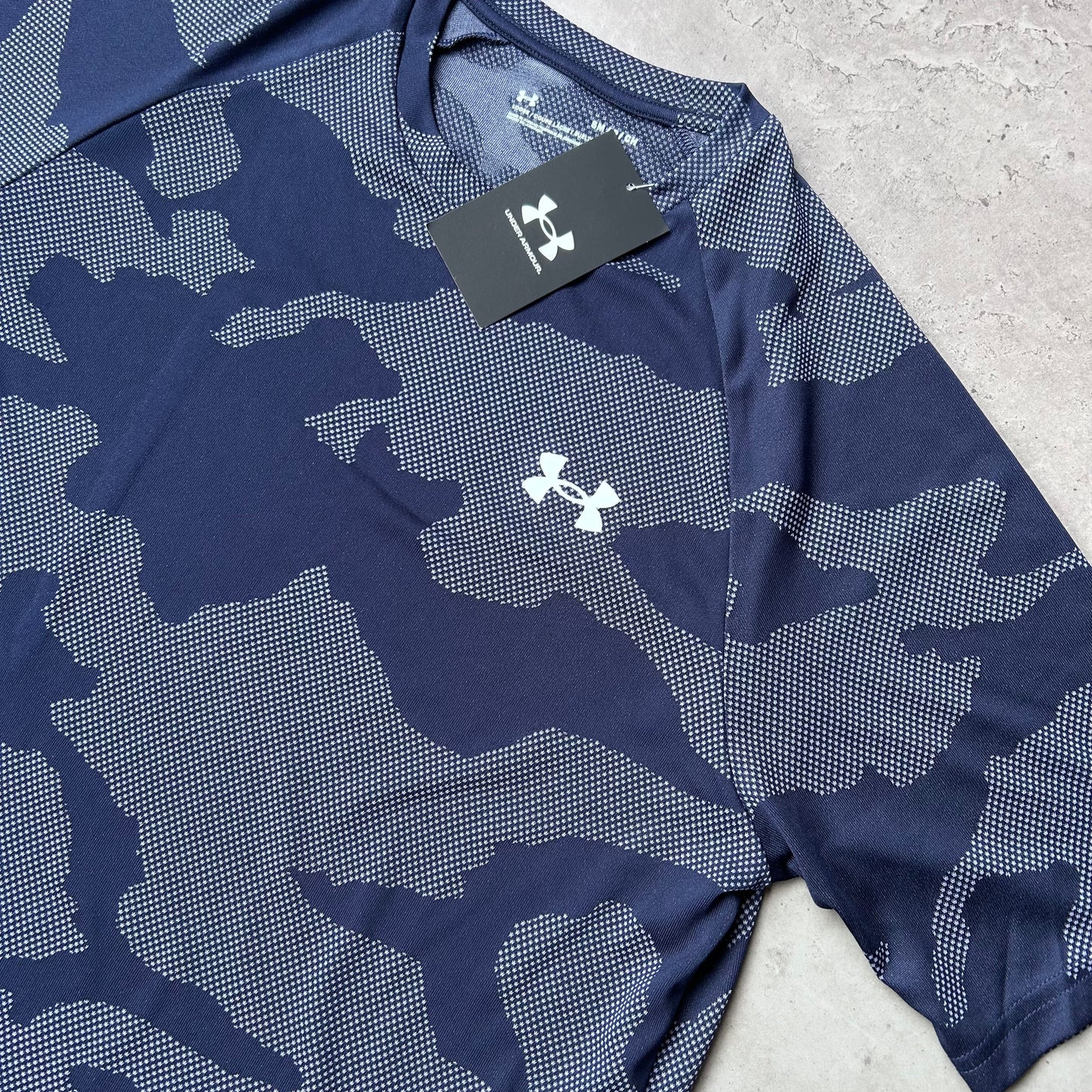 UNDER ARMOUR