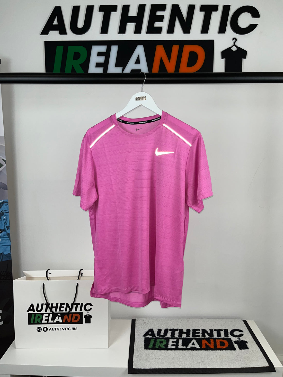 NIKE MILER 1.0 T-SHIRT - PINK