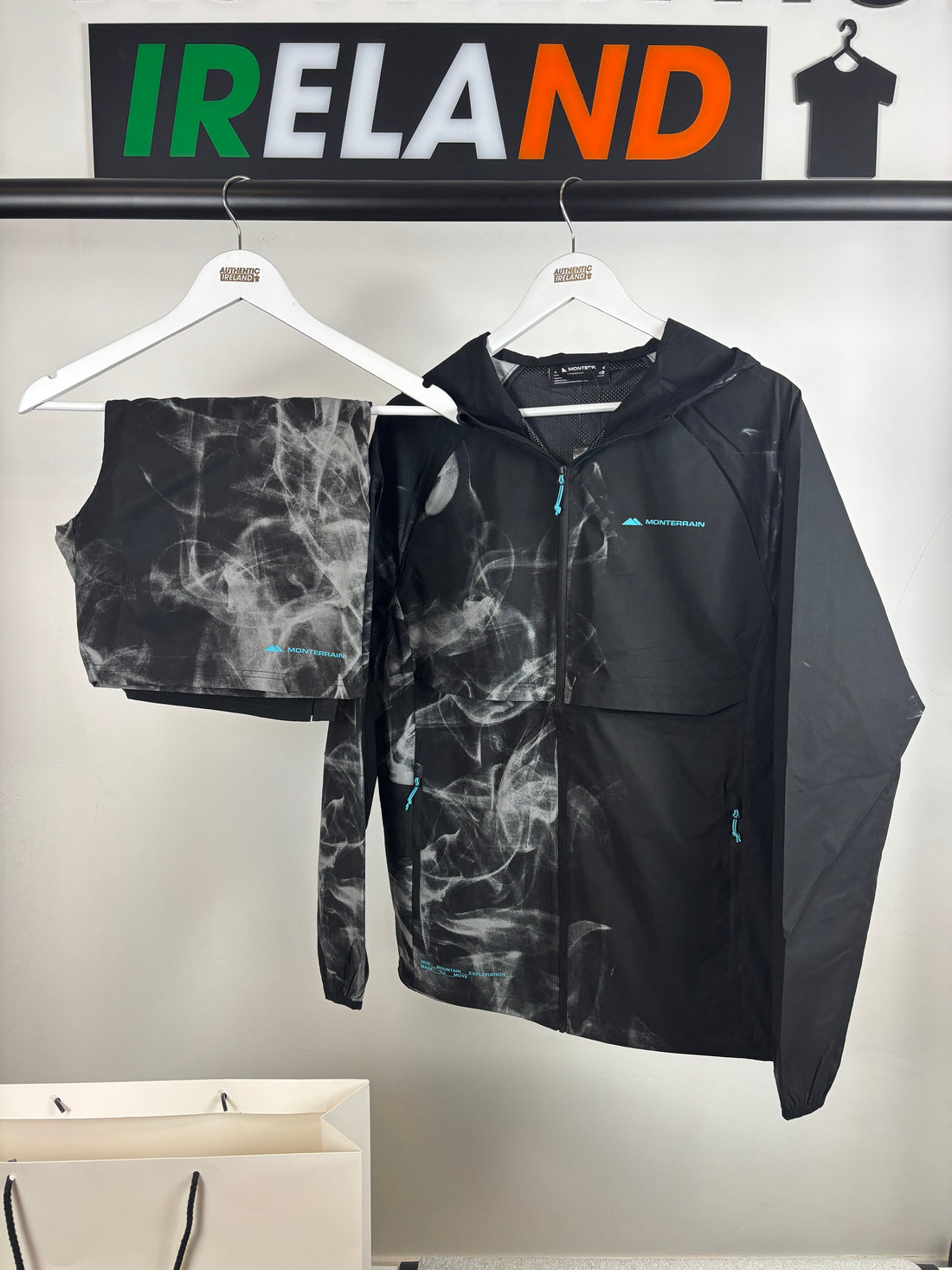 MONTERRAIN SMOKE WINDRUNNER SET - BLACK