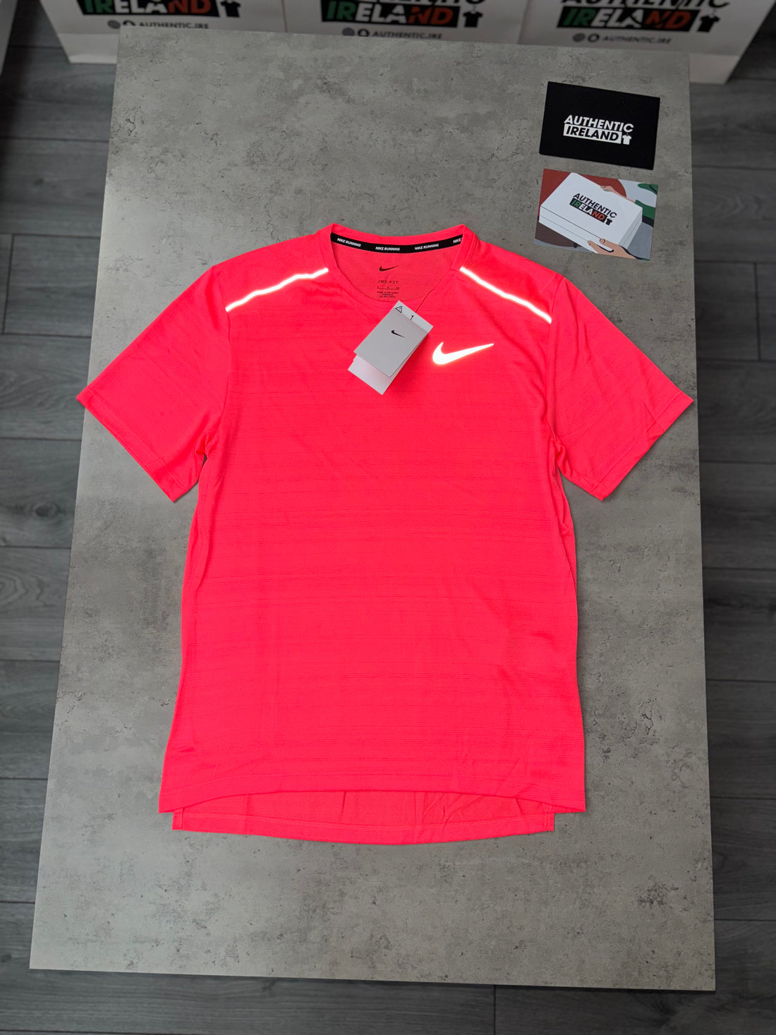 NIKE MILER 1.0 T-SHIRT - NEON RED