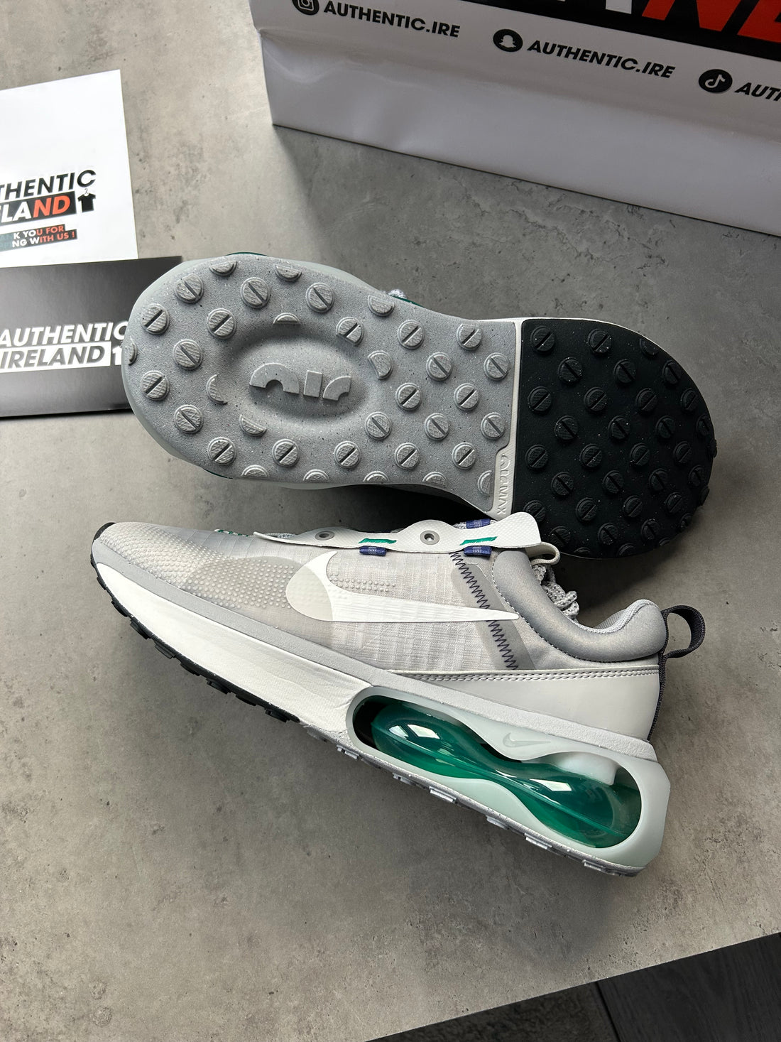 NIKE AIR MAX 2021 - PHOTON DUST/CLEAR EMERALD