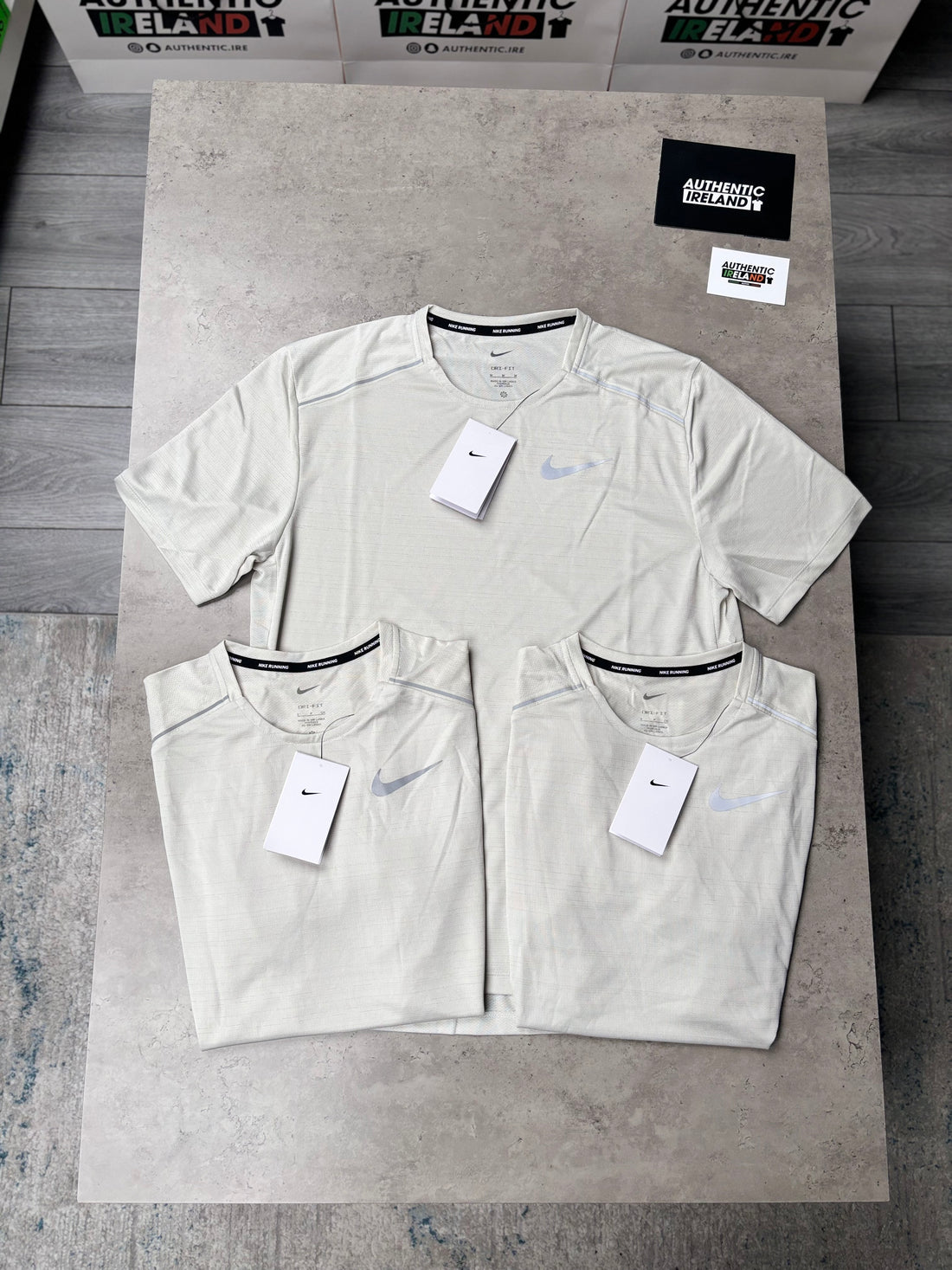 NIKE MILER 1.0 T-SHIRT - BEIGE