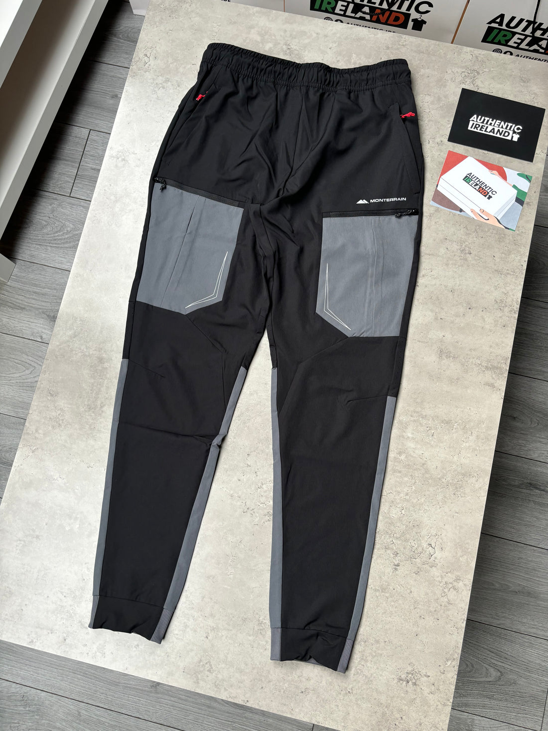 MONTERRAIN WOVEN TRACKSUIT - BLACK/SLATE/RED