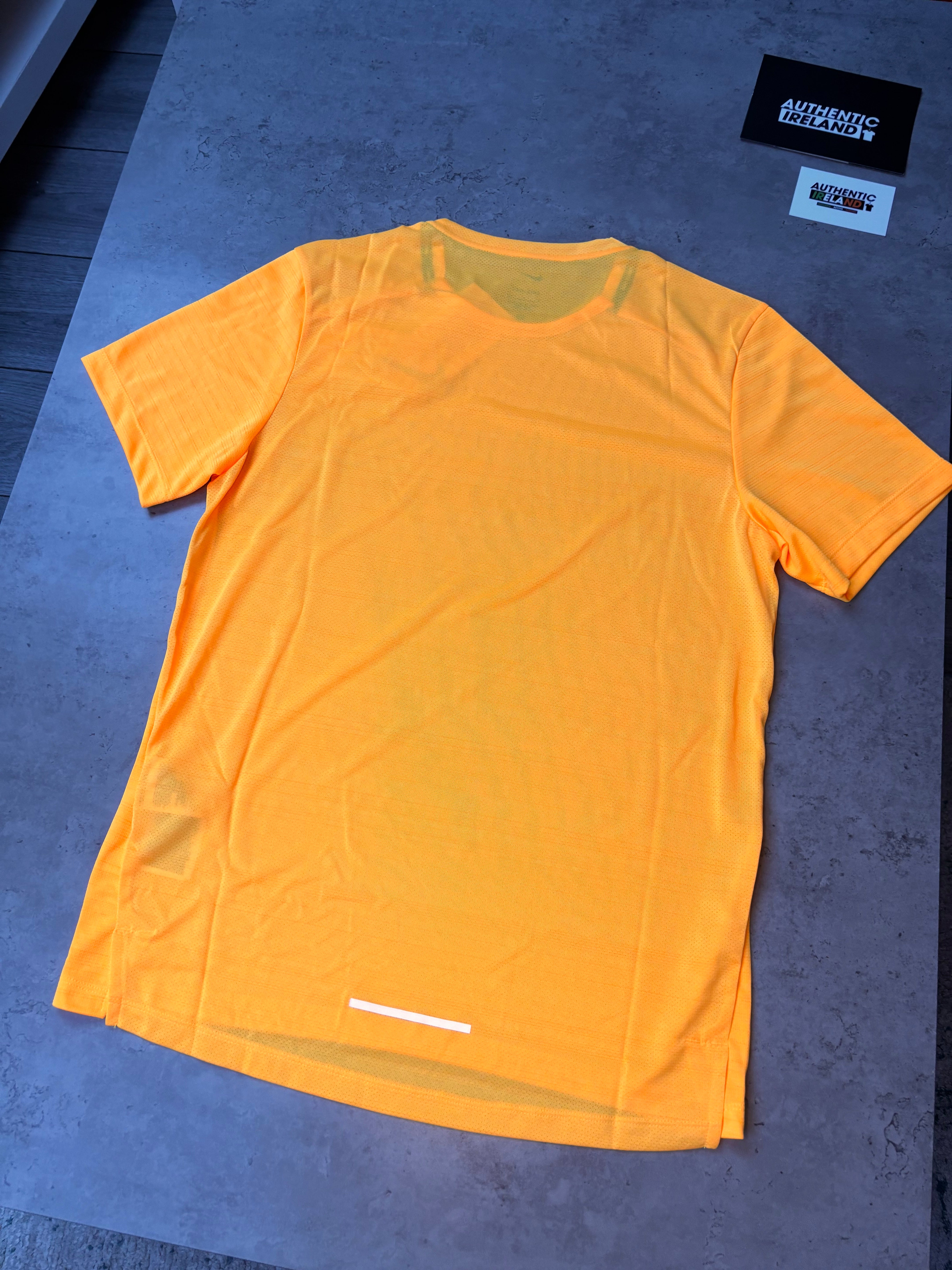 NIKE MILER 1.0 T SHIRT LASER ORANGE Authentic Ireland