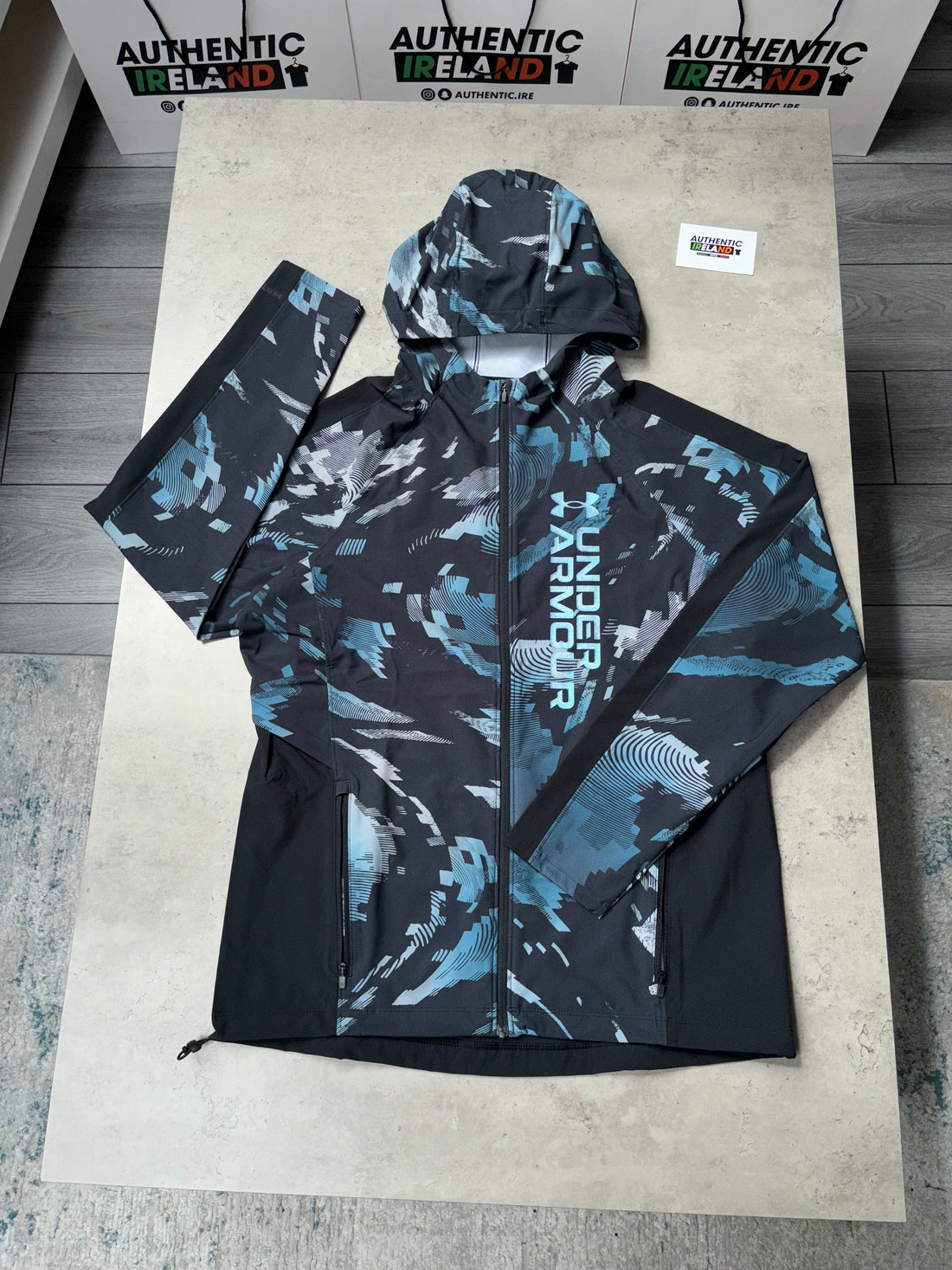 UNDER ARMOUR WINDRUNNER SET - CAMO BLUE/BLACK