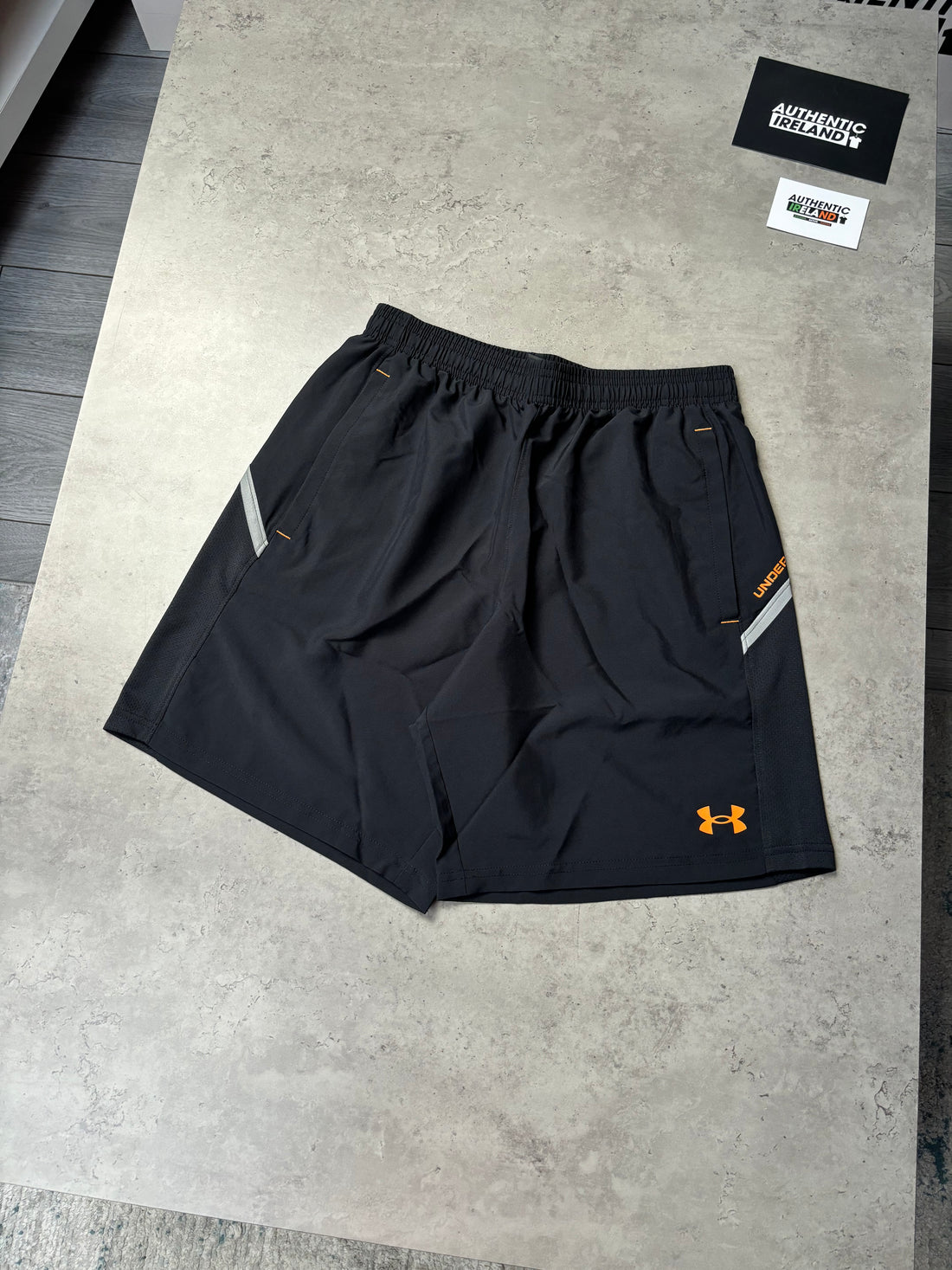 UNDER ARMOUR TECH UTILITY SET - BLACK/ORANGE