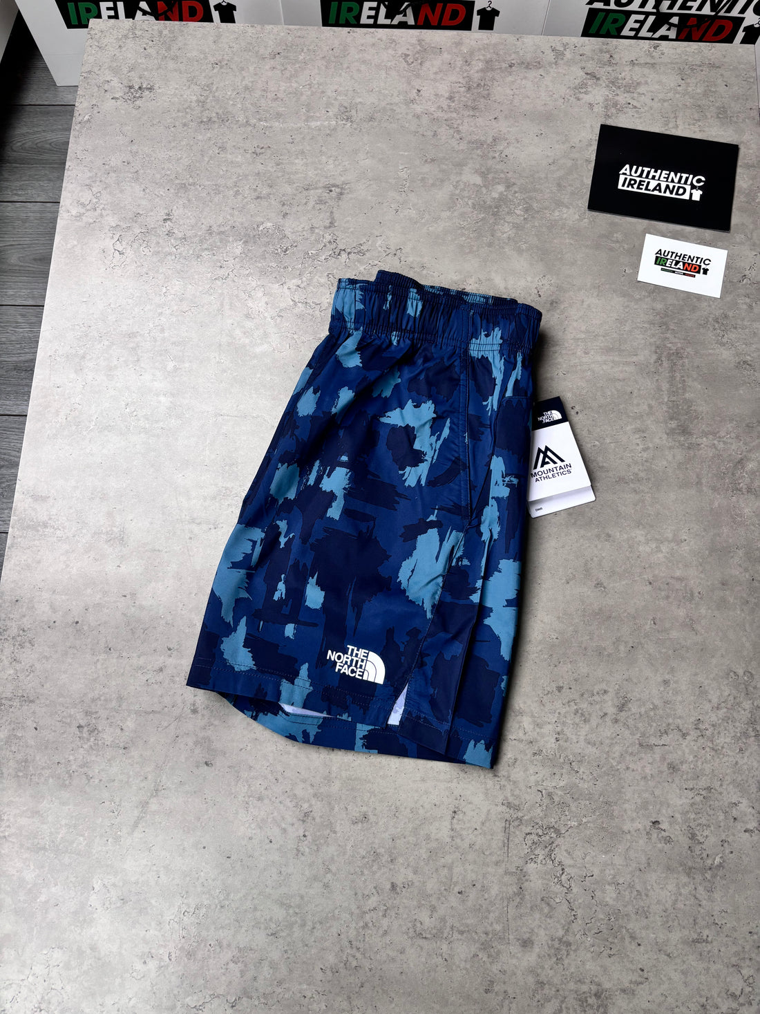 THE NORTH FACE CAMO PRINT WINDRUNNER SET - NAVY/BLUE