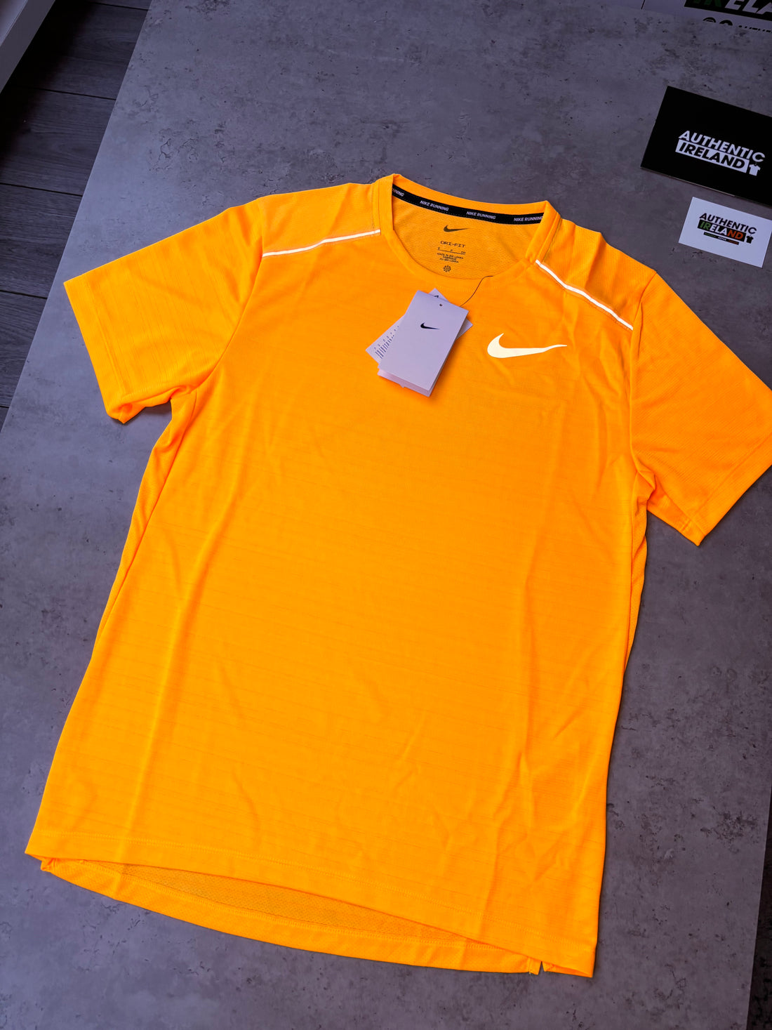 NIKE MILER 1.0 T-SHIRT - LASER ORANGE