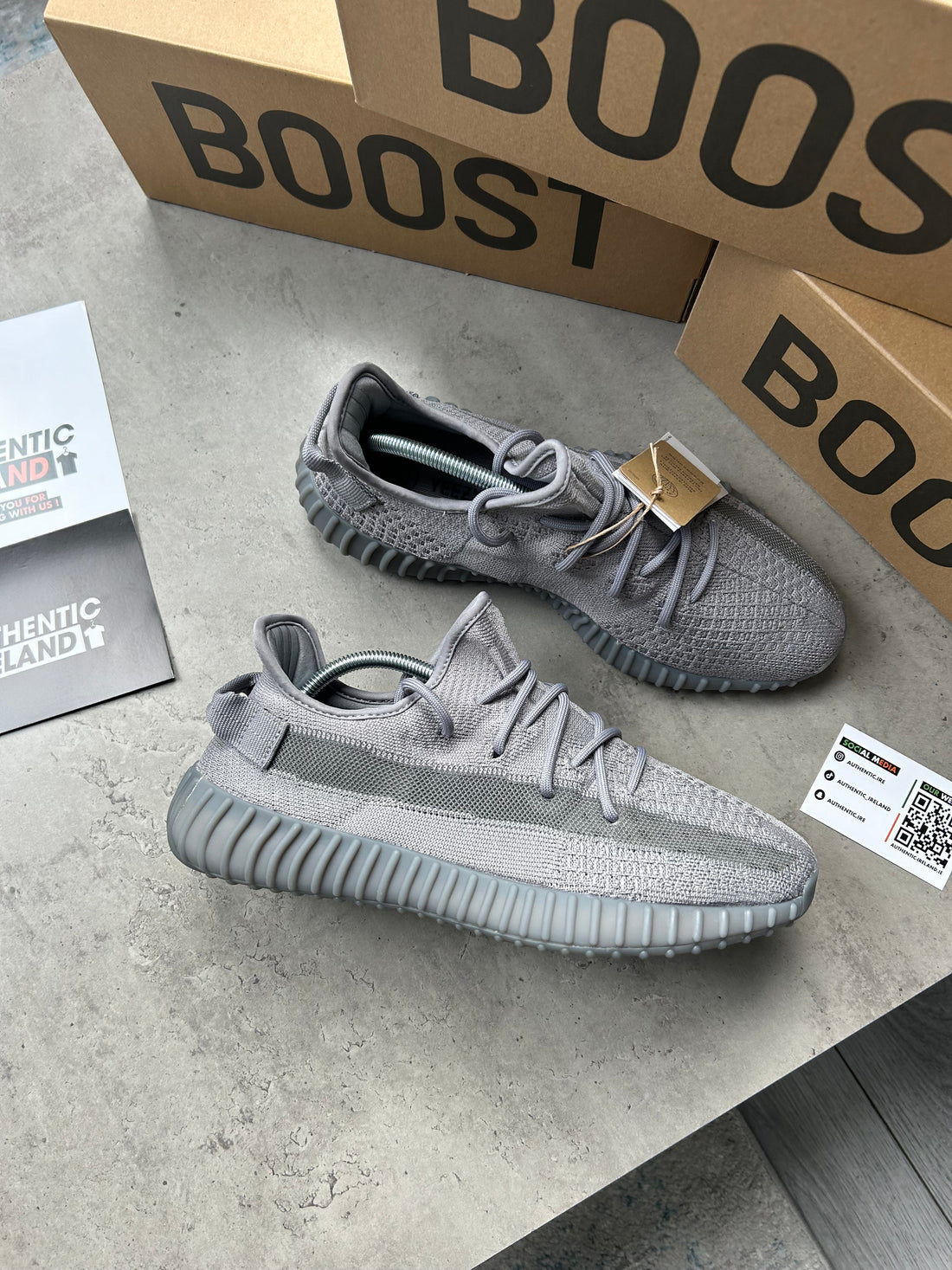 YEEZY 350 BOOST V2 - STEEL GREY