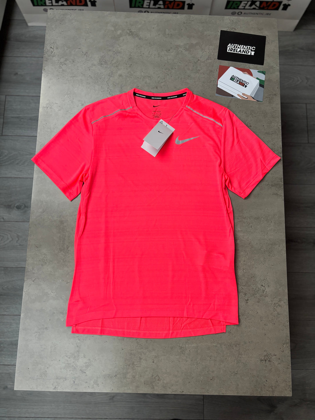 NIKE MILER 1.0 T-SHIRT - NEON RED