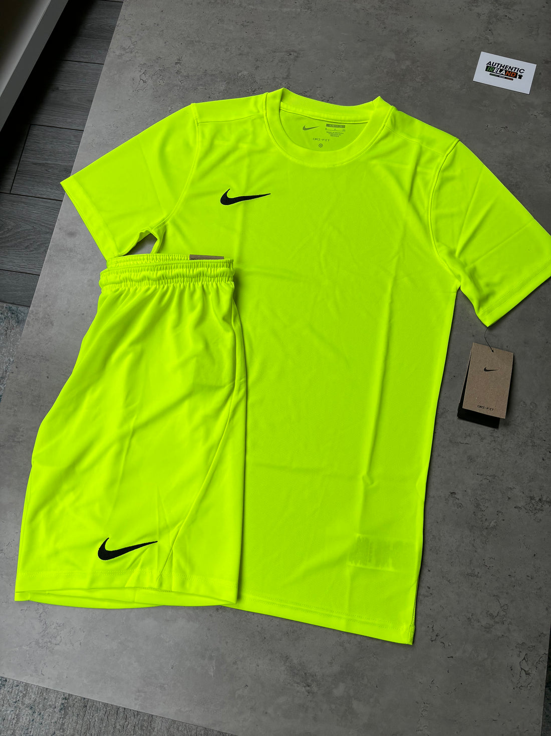 NIKE DRI-FIT SET - VOLT