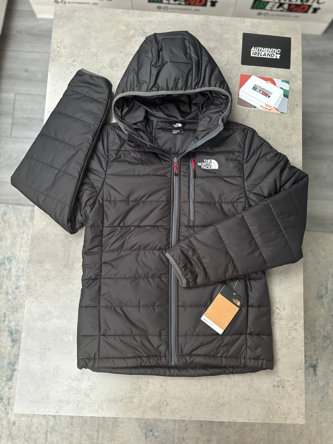 THE NORTH FACE PUFFER JACKET - BLACK