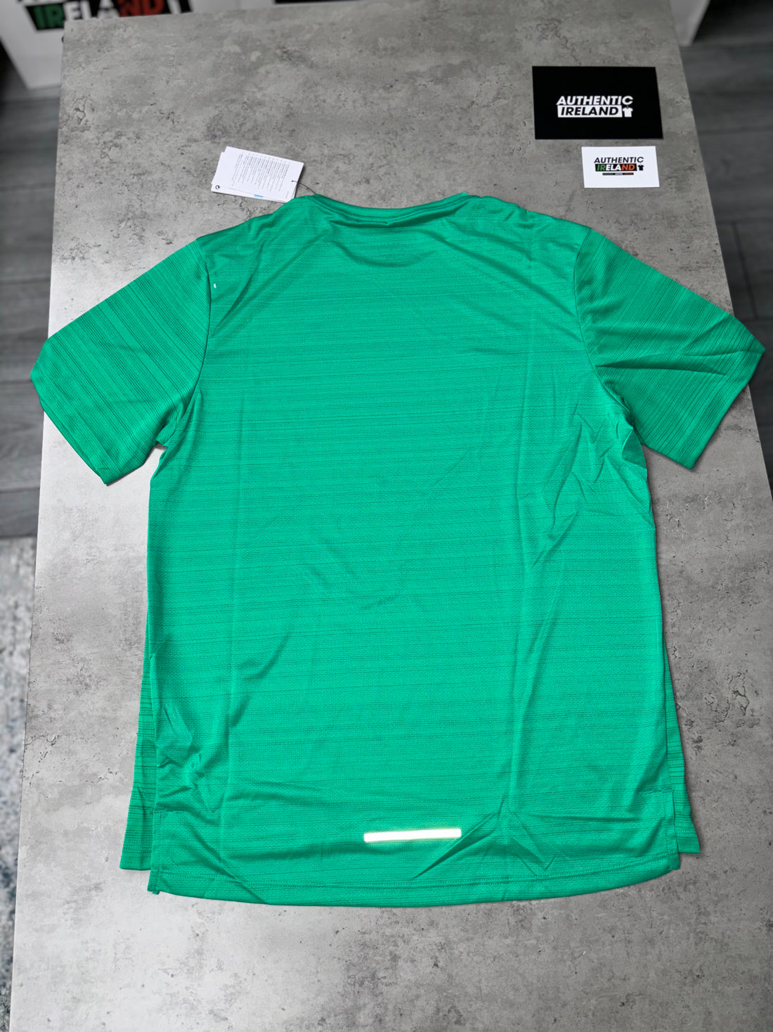 NIKE MILER 1.0 T-SHIRT - EMERALD GREEN