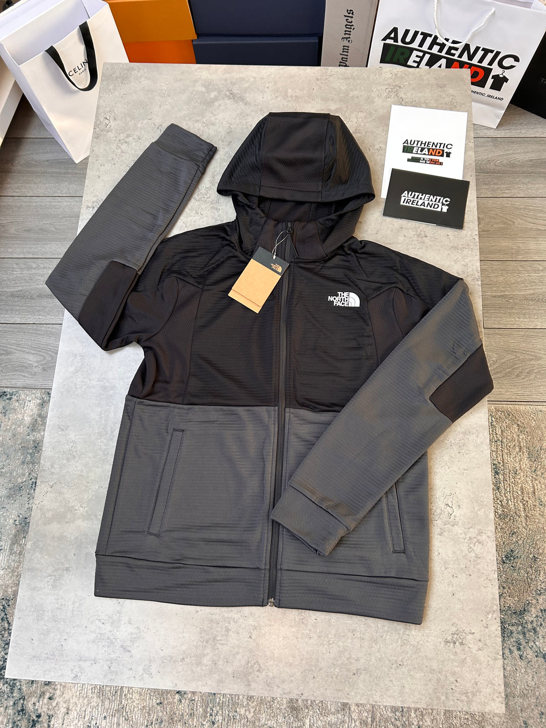 THE NORTH FACE MOUNTAIN ATHLETICS SET - ASPHALT GREY/BLACK