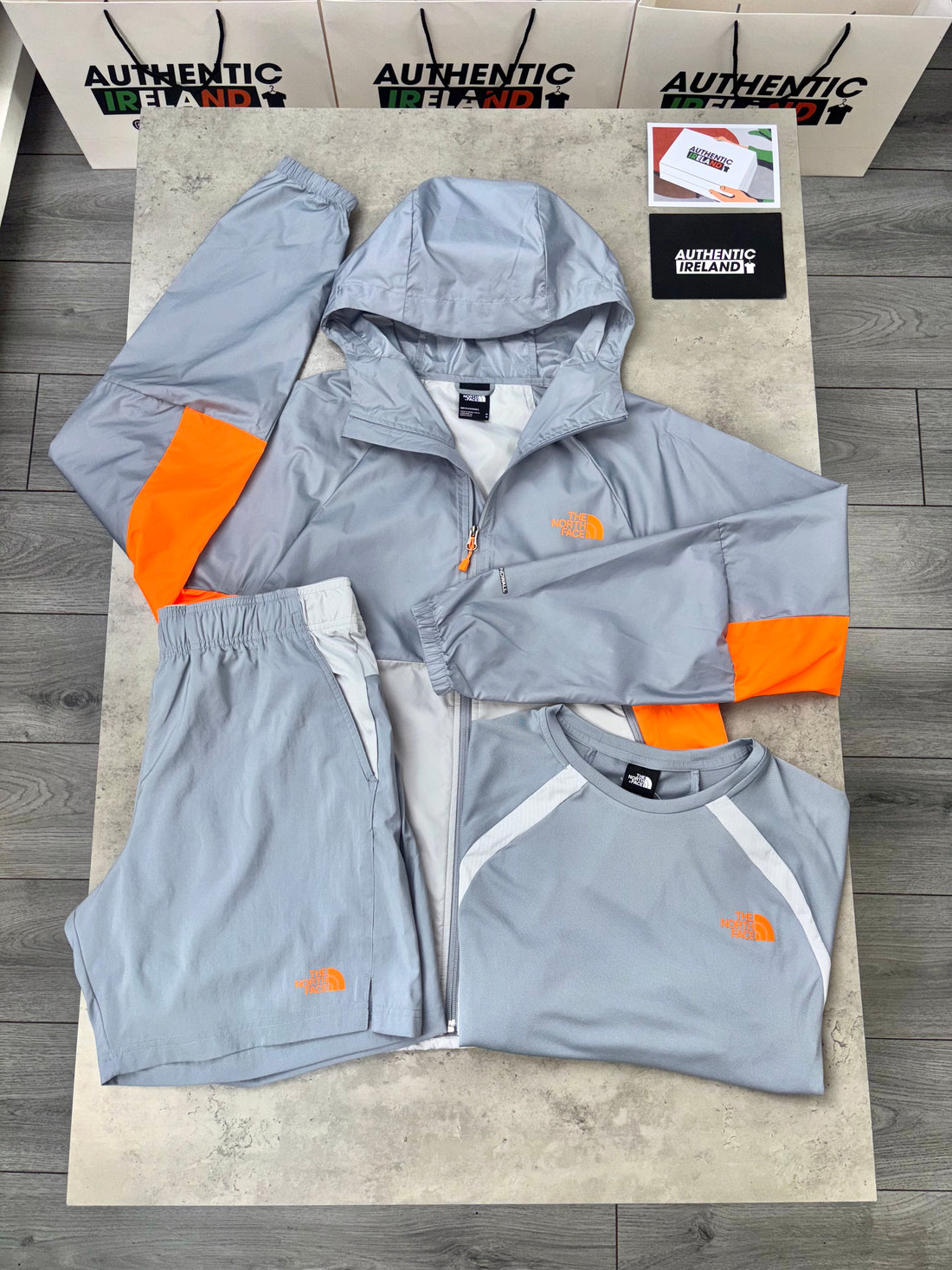 THE NORTH FACE 3-PIECE WINDRUNNER SET - ORANGE/GREY/WHITE