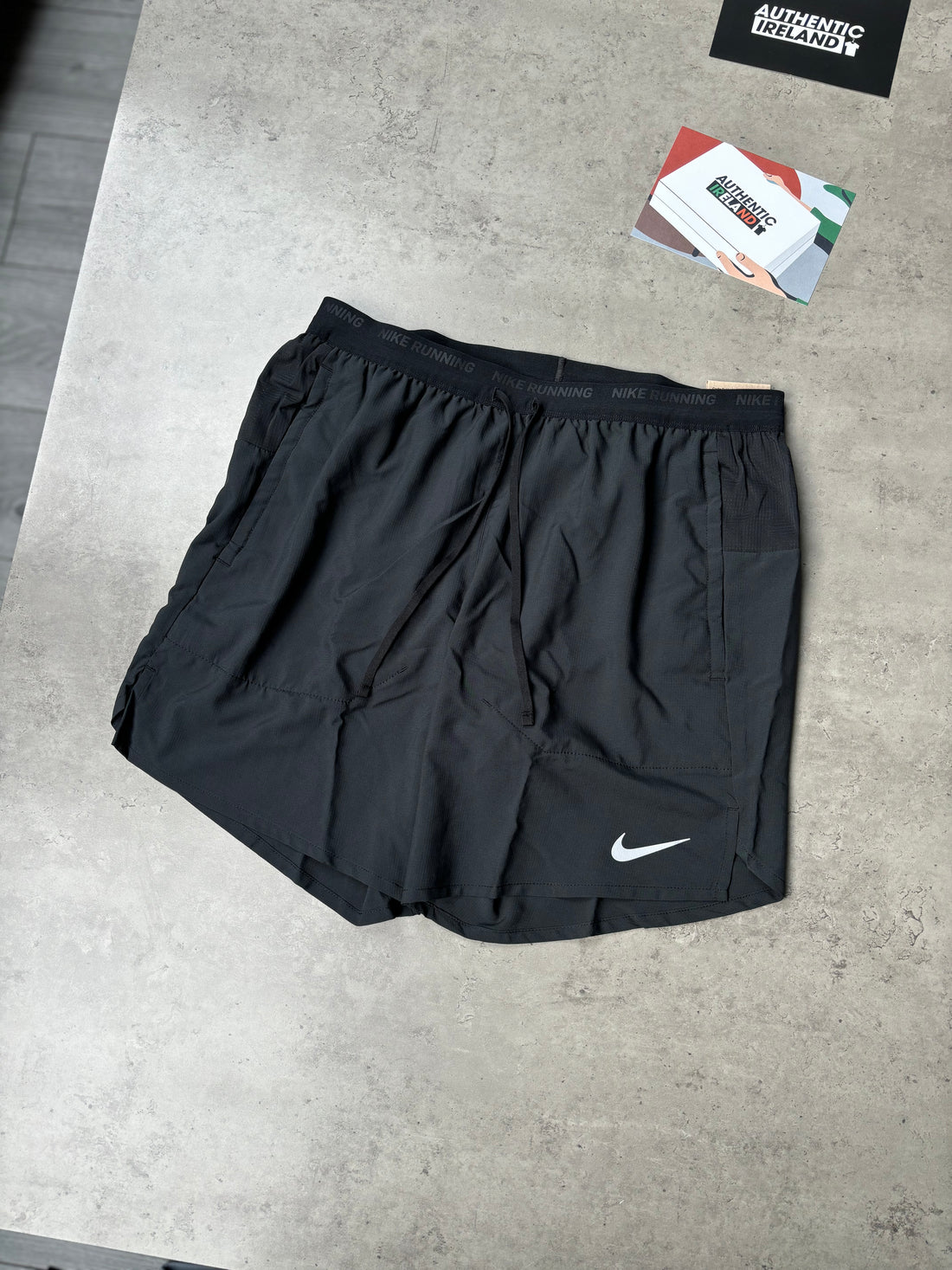 NIKE FLEX STRIDE SHORT - BLACK