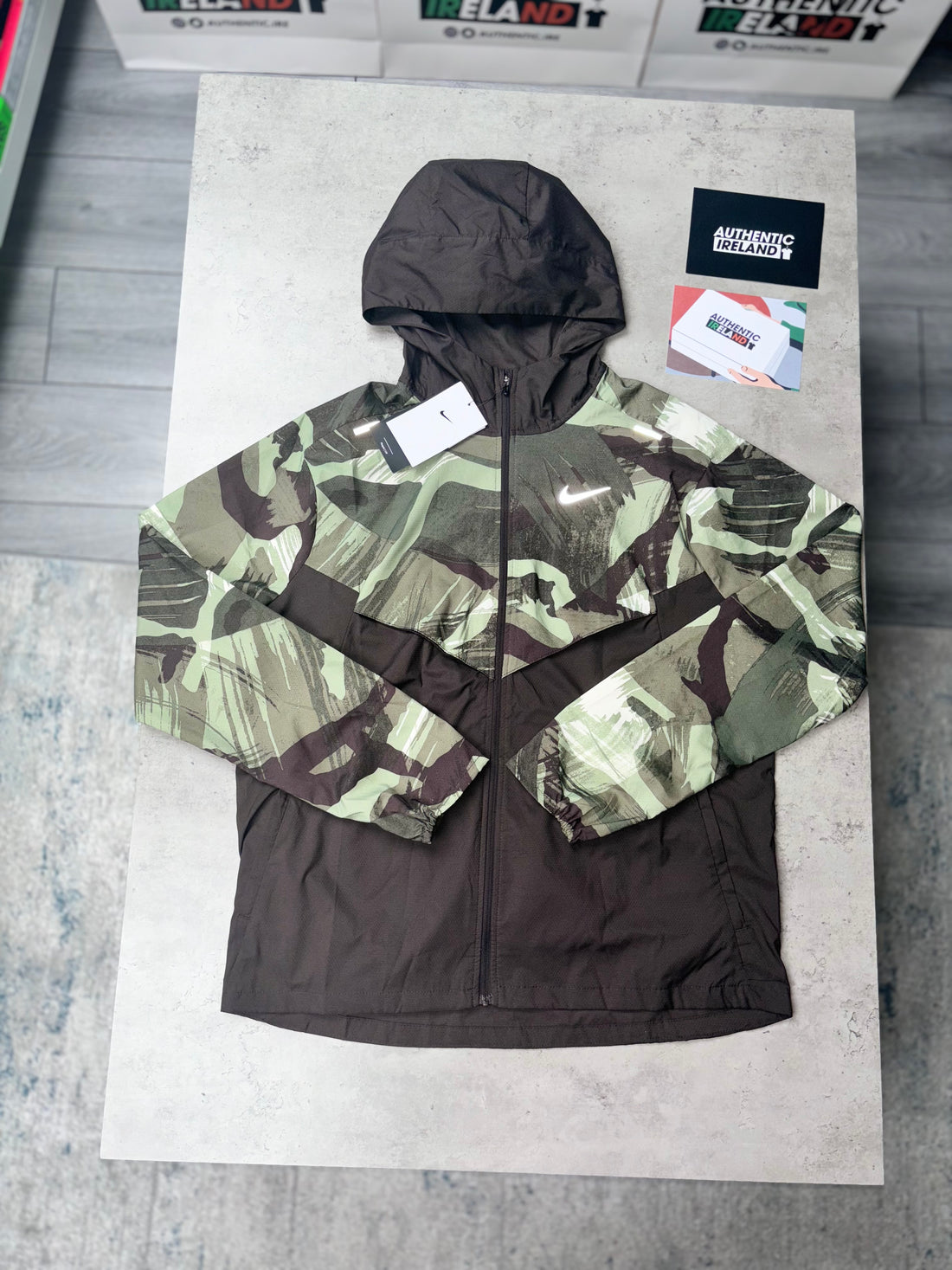 NIKE CAMO WINDRUNNER JACKET - GREEN/BROWN