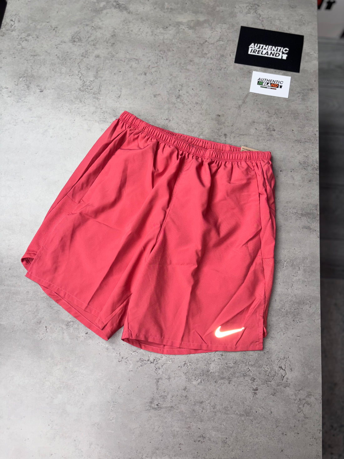 NIKE MILER 1.0 SET - ADOBE RED (CHALLENGER SHORTS)