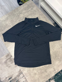 NIKE PERFORMANCE HALF ZIP - BLACK