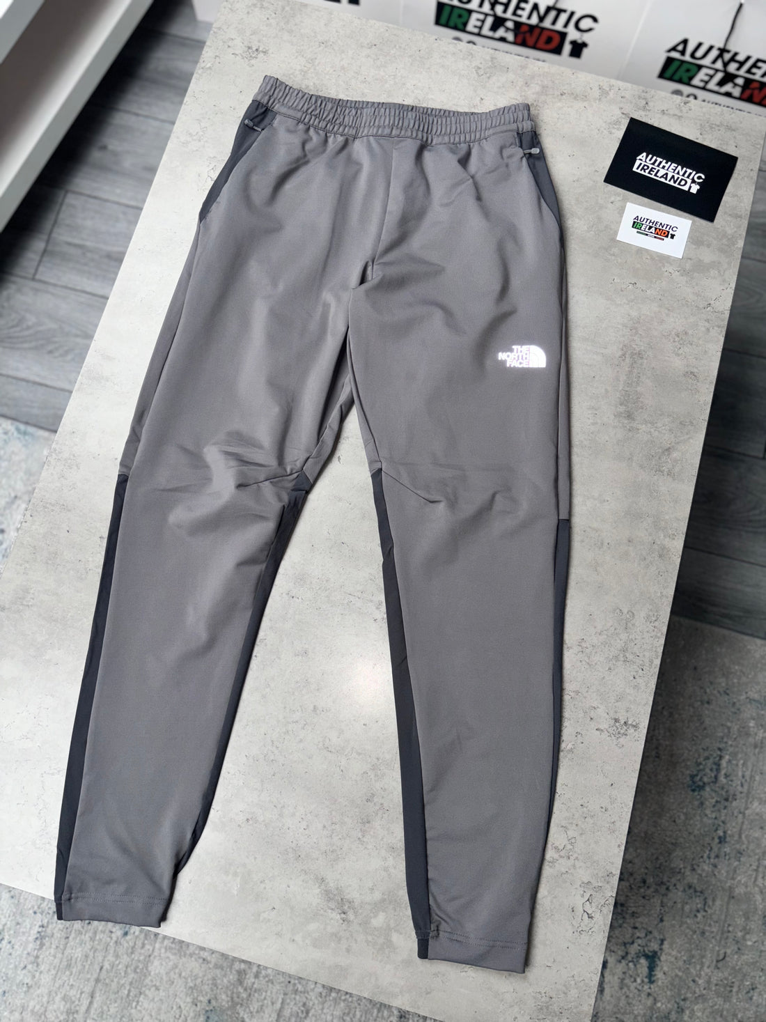 THE NORTH FACE VENT TRACKSUIT - GREY/BLACK