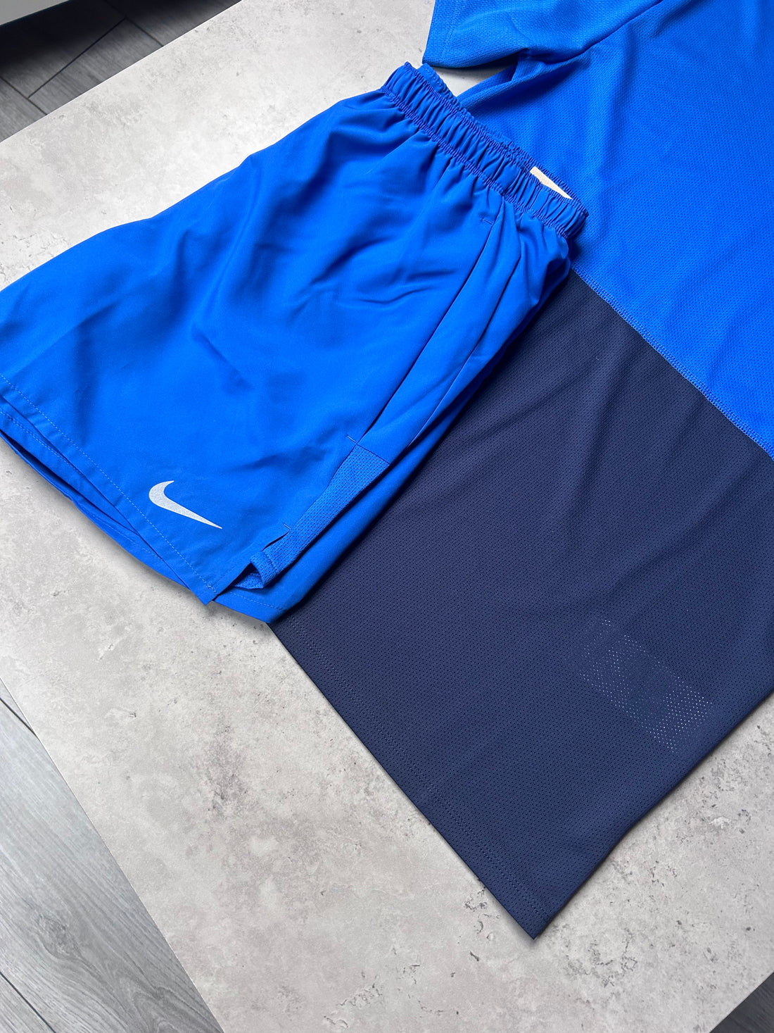 NIKE COLOUR BLOCK SET - BLUE/NAVY