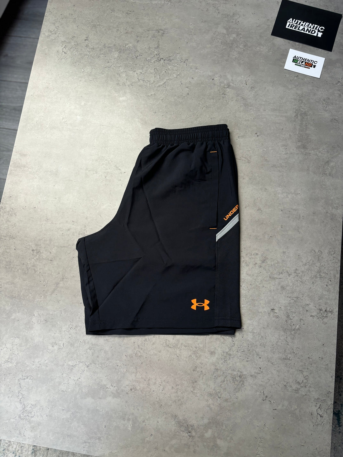 UNDER ARMOUR TECH 3-PIECE SET - BLACK/ORANGE