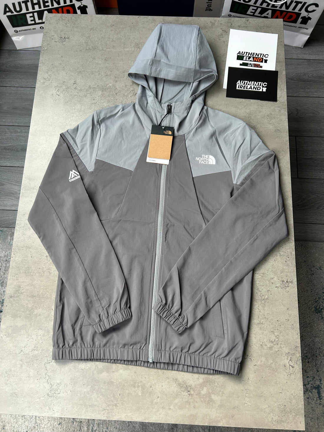 THE NORTH FACE TWO-TONE WOVEN TRACKSUIT - GREY