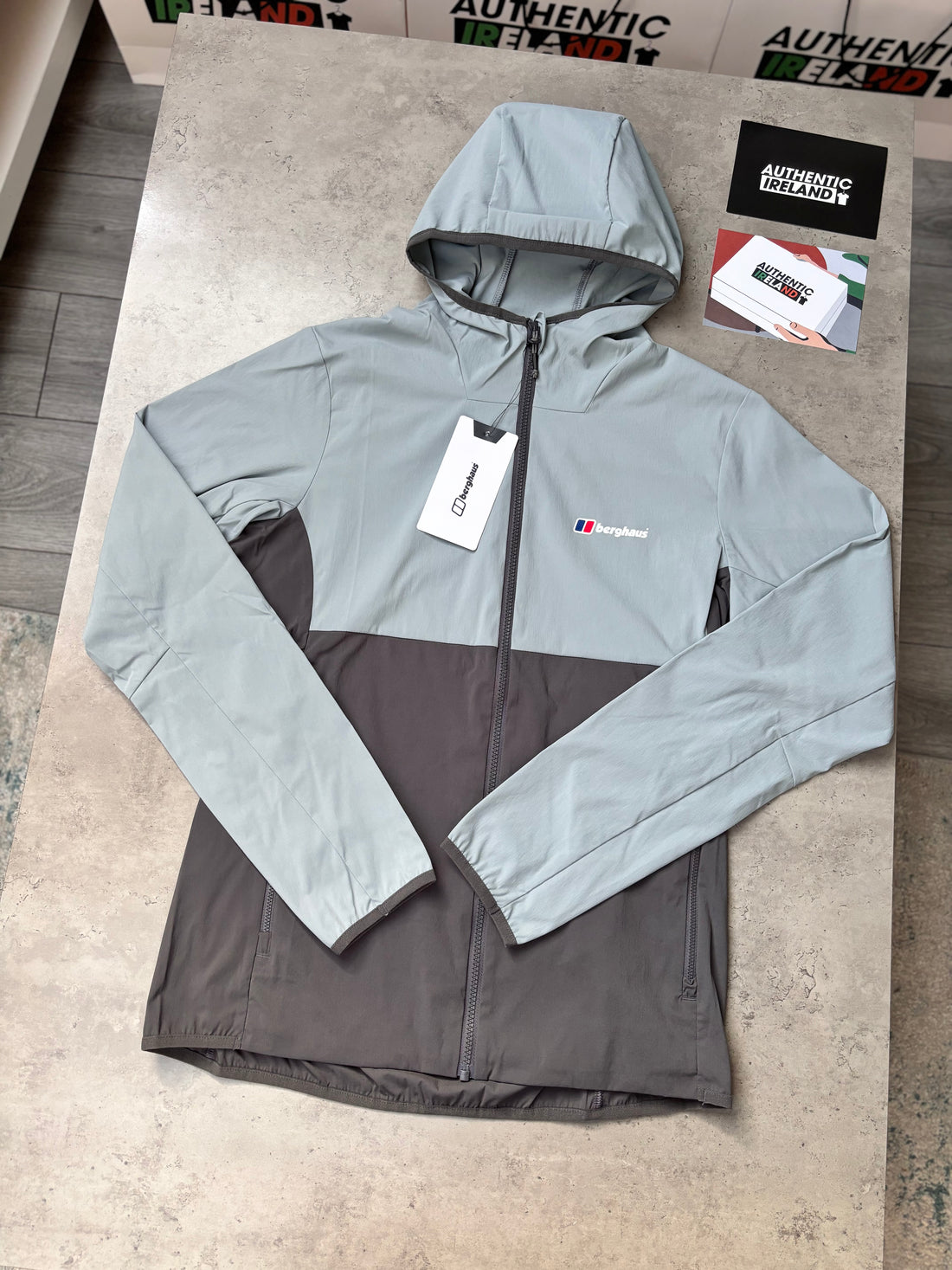 BERGHAUS TWO-TONE WOVEN TRACKSUIT - GREY