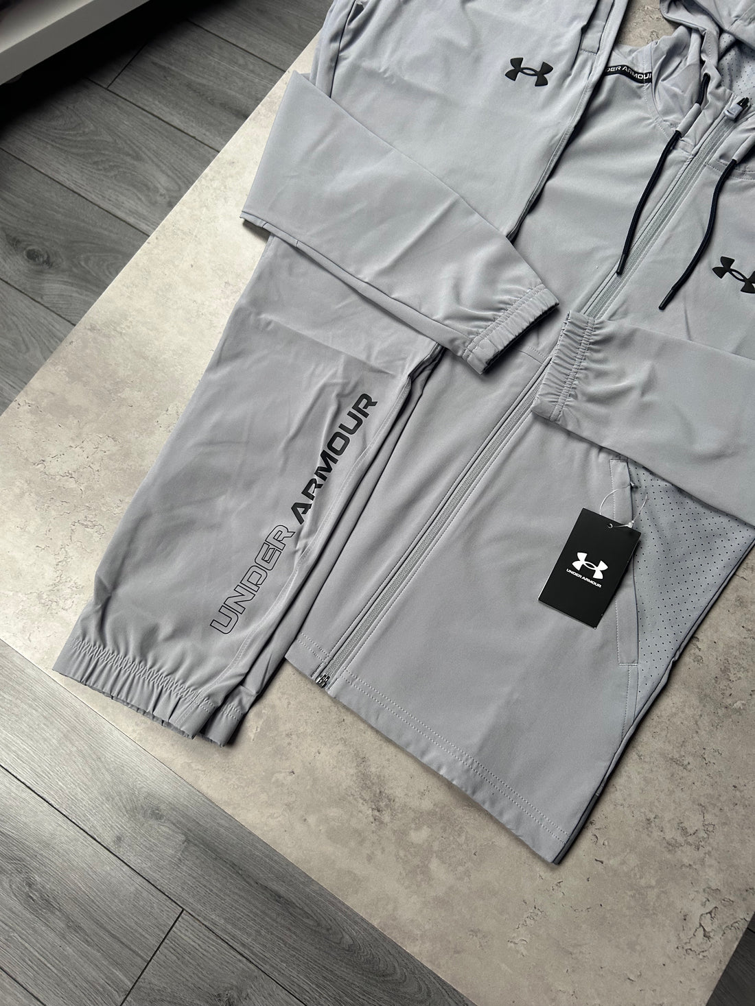 UNDER ARMOUR TRACKSUIT - GREY