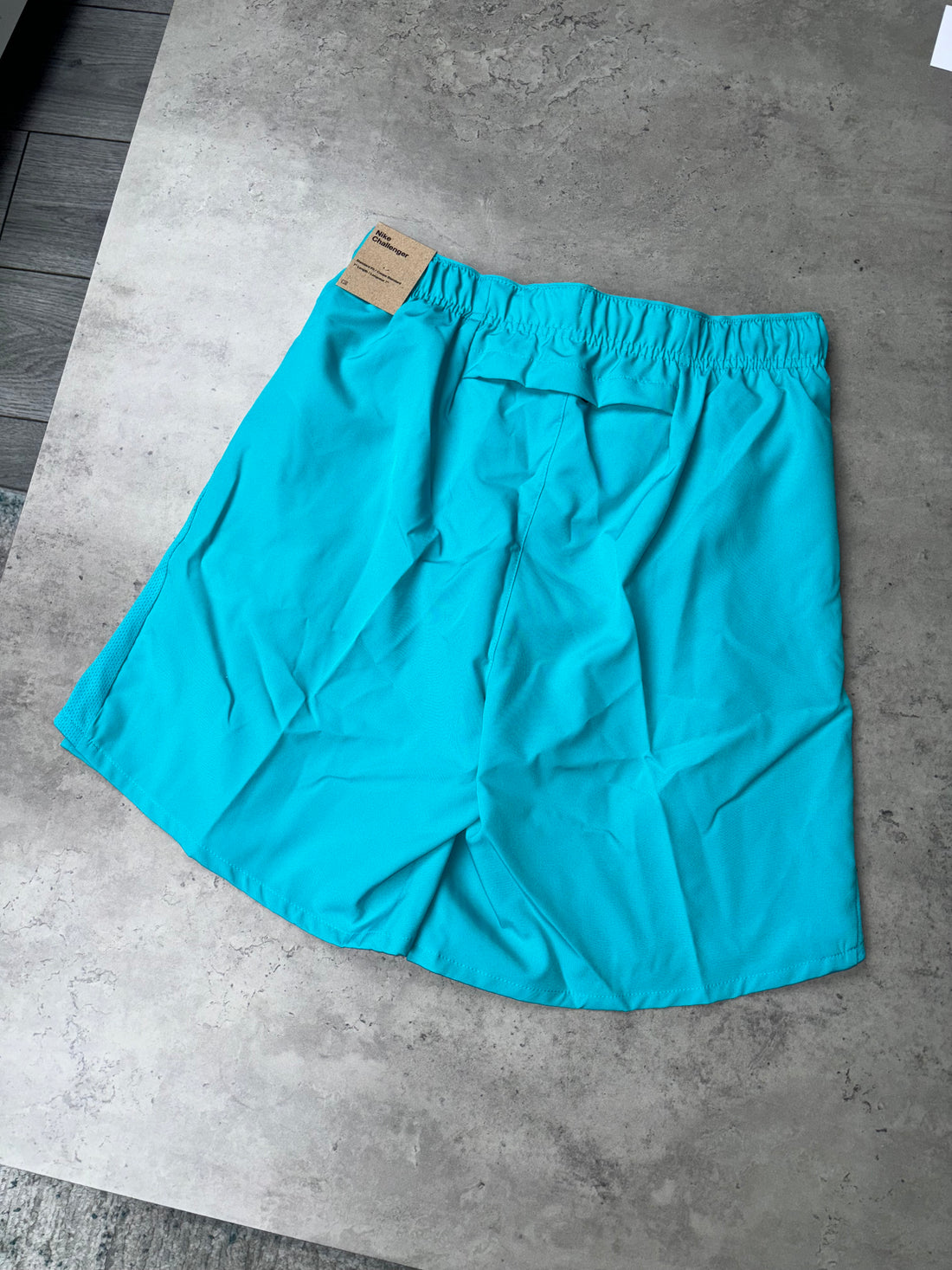 NIKE CHALLENGER SHORTS - LIGHT TEAL