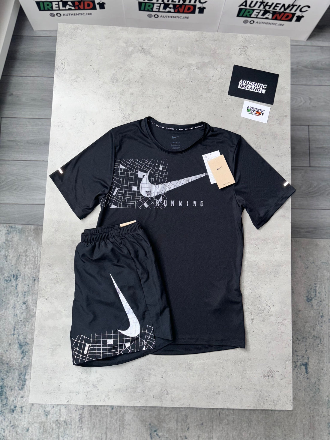 NIKE RUNNING DIVISION REFLECTIVE SET - BLACK