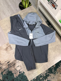 NIKE PERFORMANCE TRACKSUIT - GREY/SLATE GREY