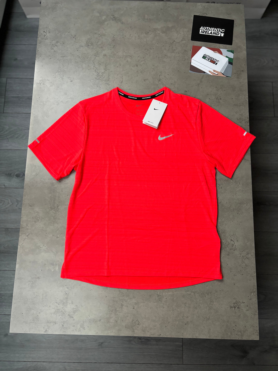 NIKE MILER 2.0 T-SHIRT - NEON RED