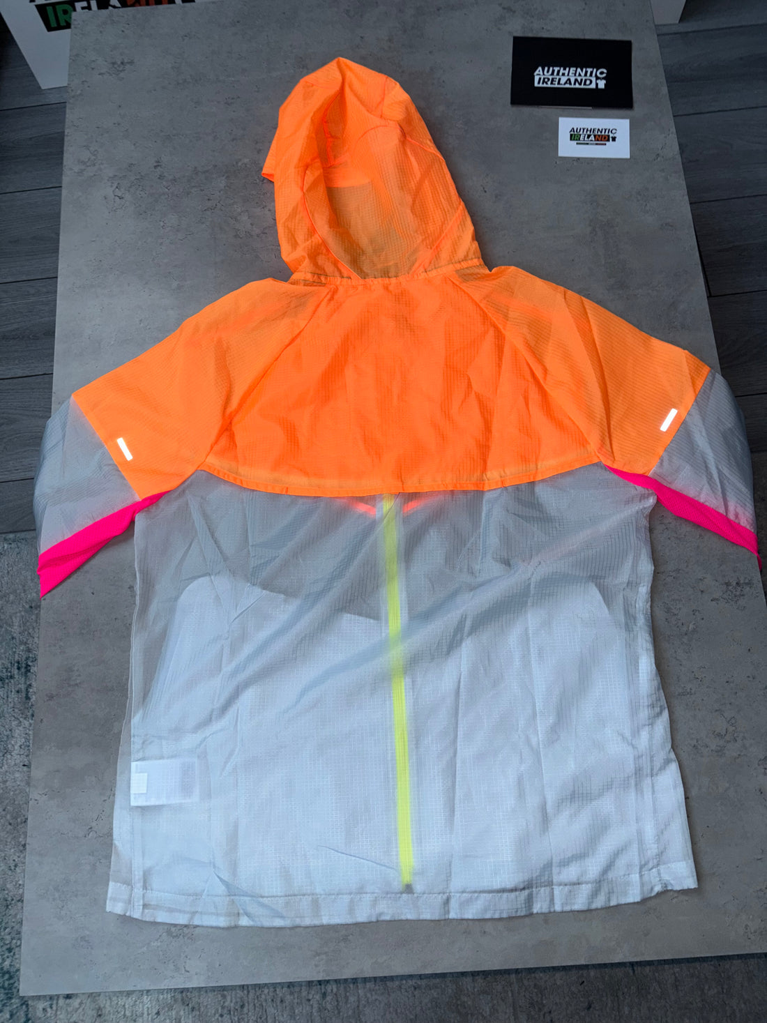 NIKE UV WINDRUNNER JACKET - ORANGE/WHITE