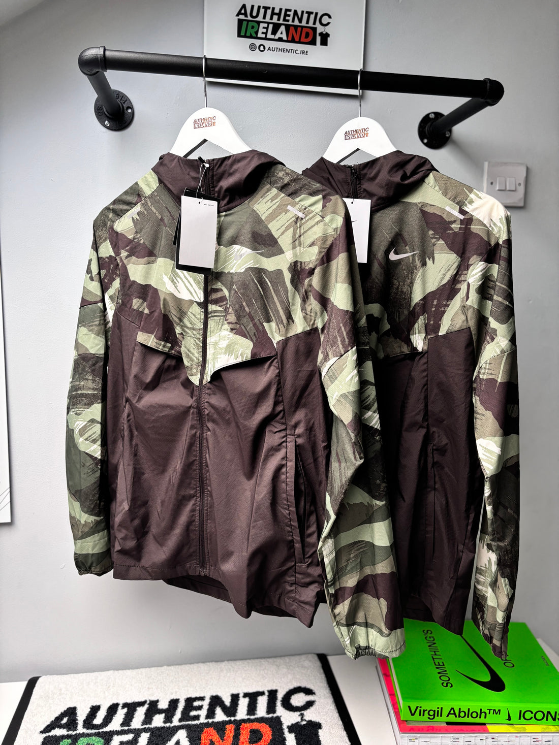 NIKE CAMO WINDRUNNER JACKET - GREEN/BROWN