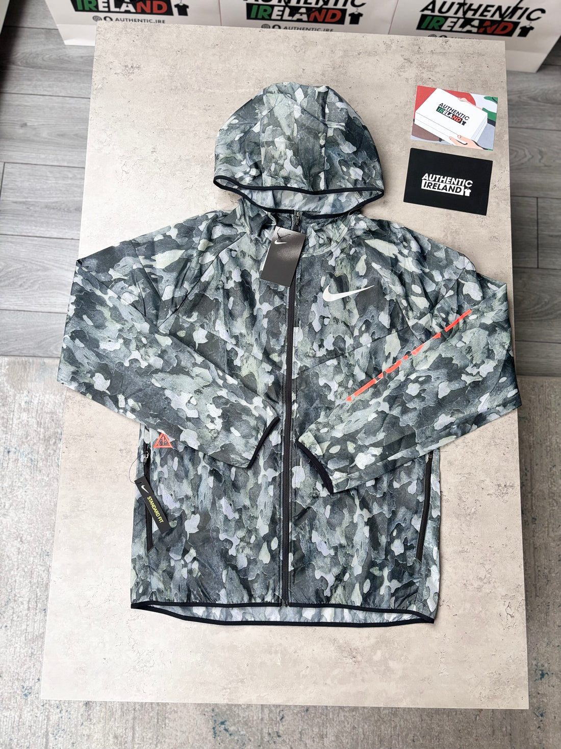 NIKE REPEL CAMO WINDRUNNER - DARK GREY