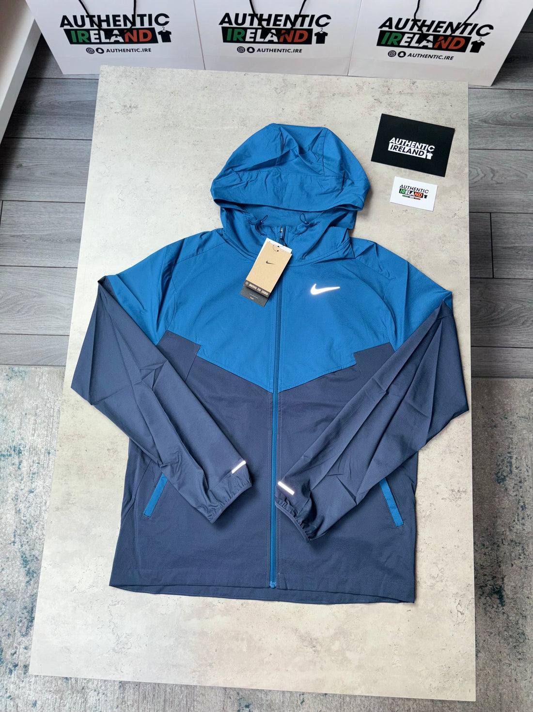 NIKE UV WINDRUNNER JACKET - BLUE/NAVY – Authentic Ireland