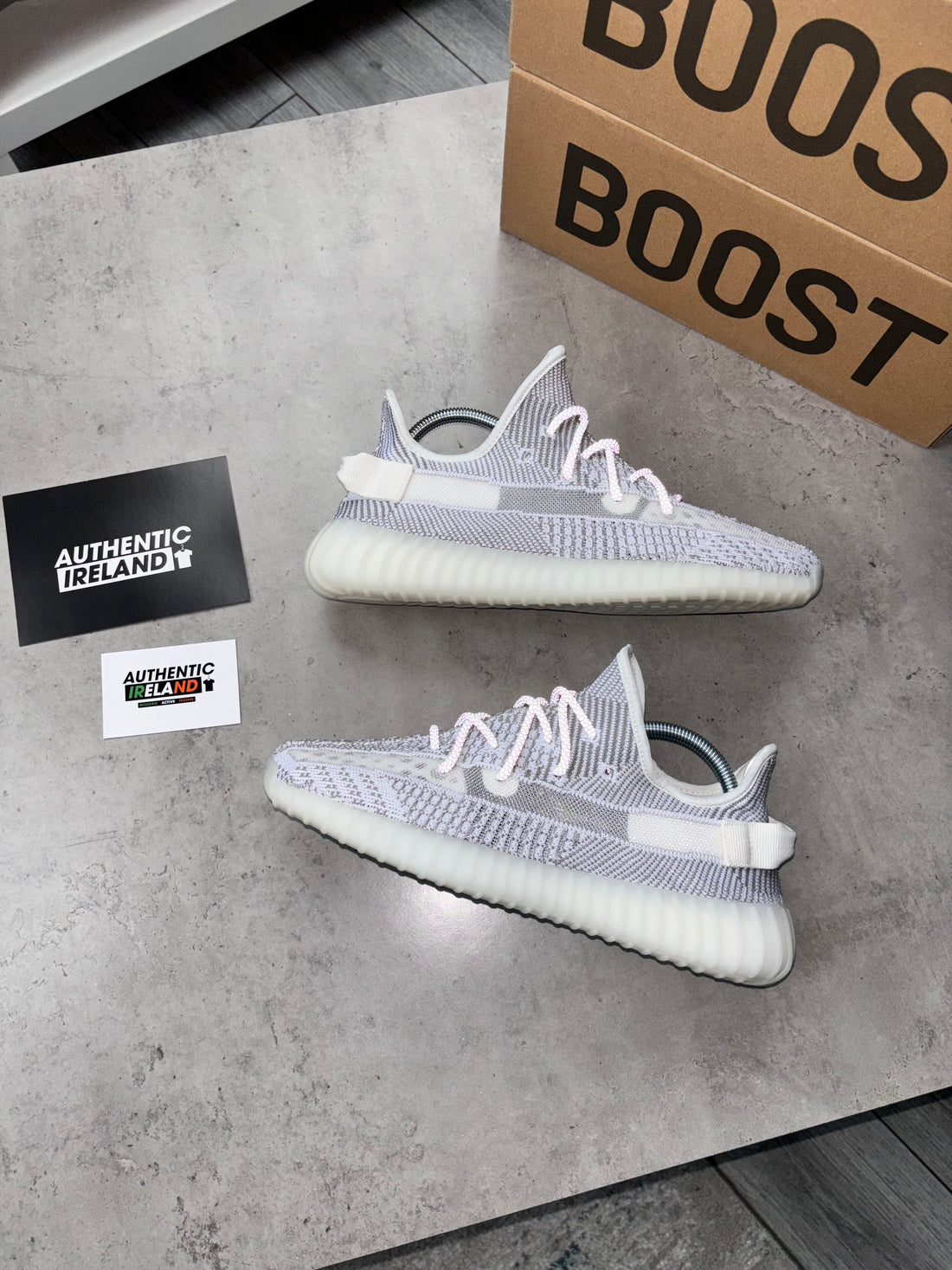 YEEZY BOOST 350 V2 - STATIC GREY