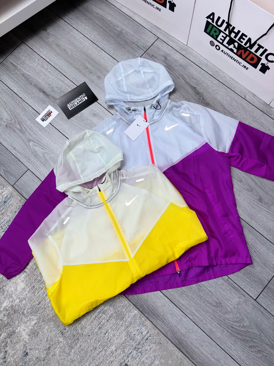 NIKE UV WINDRUNNER JACKET - YELLOW/WHITE