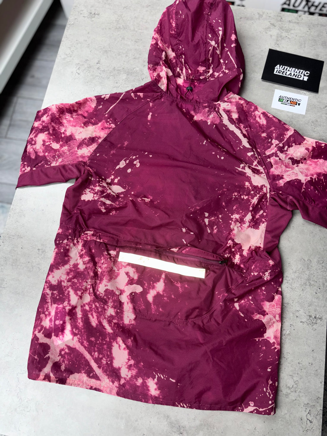 NIKE SPLASH WINDRUNNER JACKET - MAROON