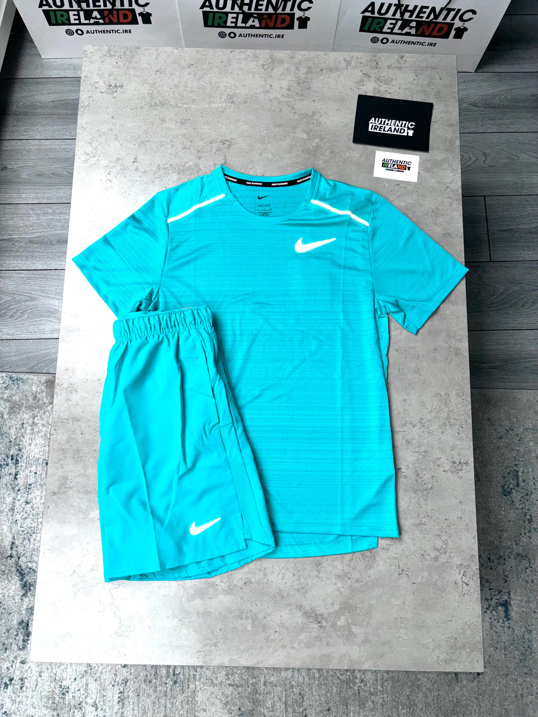 NIKE CHALLENGER SHORTS - LIGHT TEAL