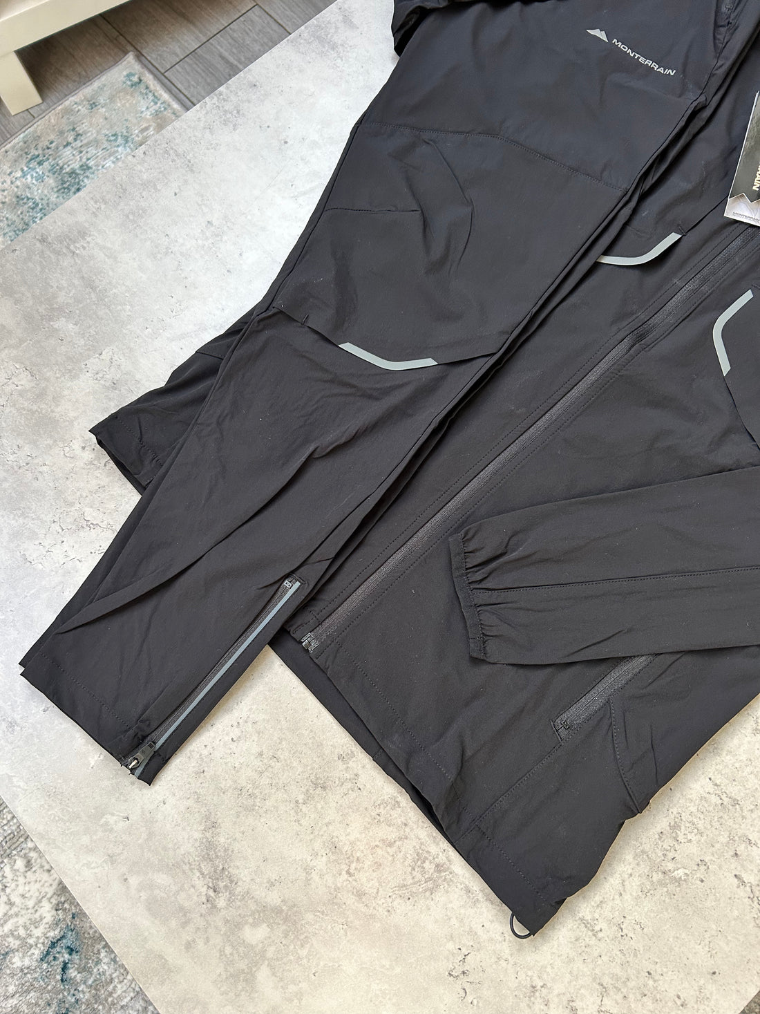 MONTERRAIN WINDRUNNER TRACKSUIT - BLACK