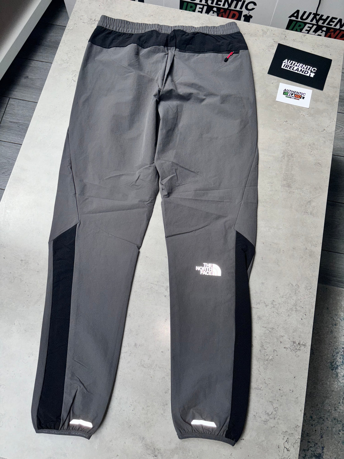 THE NORTH FACE WOVEN TRACKSUIT - GREY/BLACK