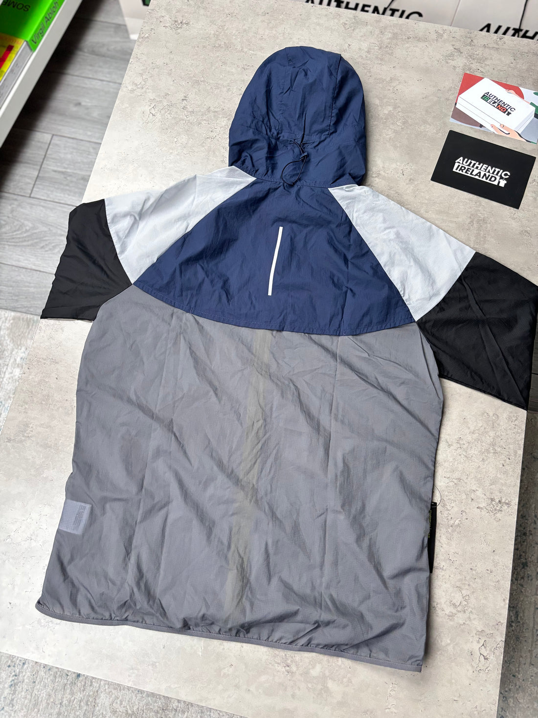 NIKE REPEL WINDRUNNER - NAVY/BLACK/GREY/SULPHUR