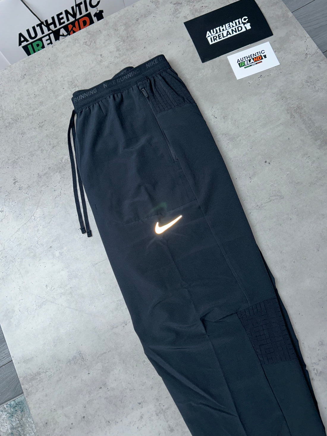 NIKE PHENOM PANTS - BLACK