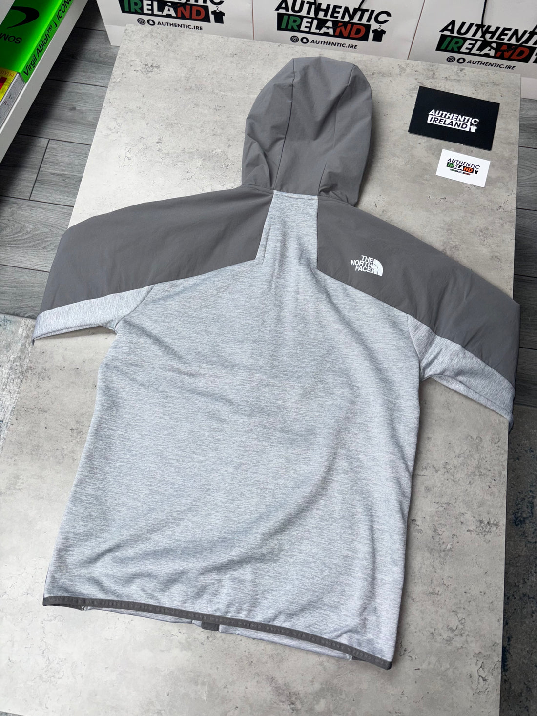 THE NORTH FACE MITTELEGI TRACKSUIT - GREY