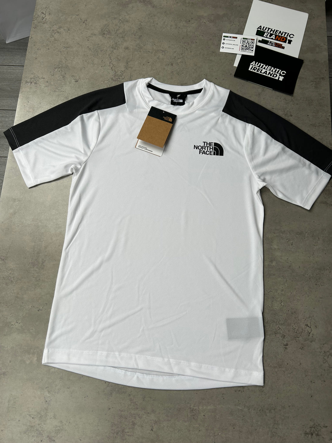 THE NORTH FACE LED T-SHIRT - WHITE/BLACK