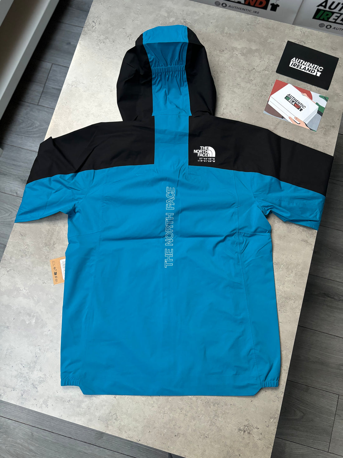 THE NORTH FACE WINDBREAKER JACKET - BLUE/BLACK