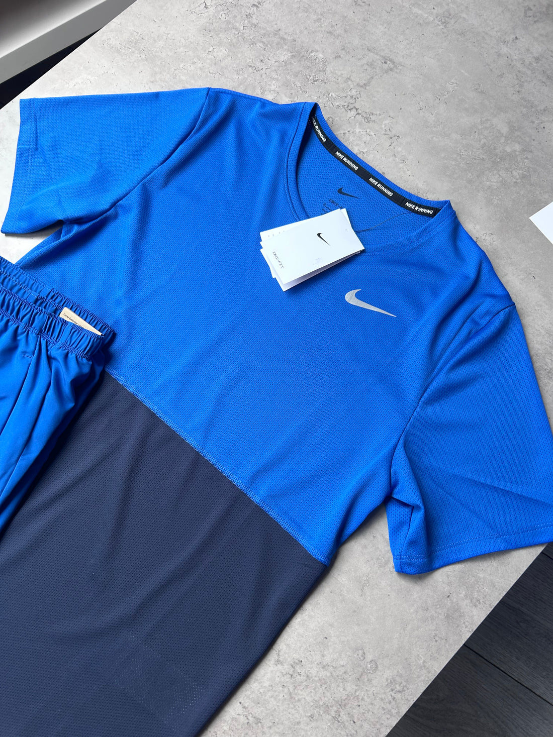 NIKE COLOUR BLOCK SET - BLUE/NAVY