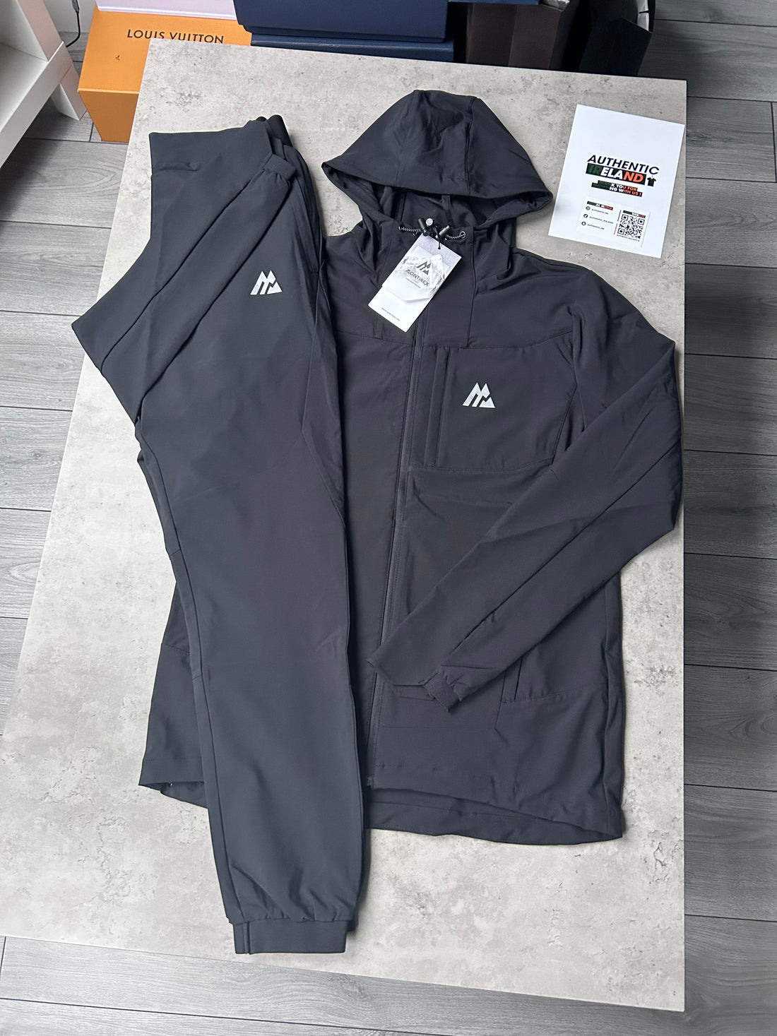 MONTIREX SHIFT TECH TRACKSUIT - BLACK – authenticireland